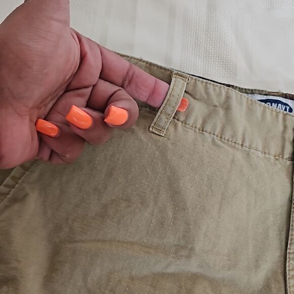 Old Navy Men Relaxed Fit Khaki Cargo Pants With Camo Ankle String 31×32 - Picture 13 of 16